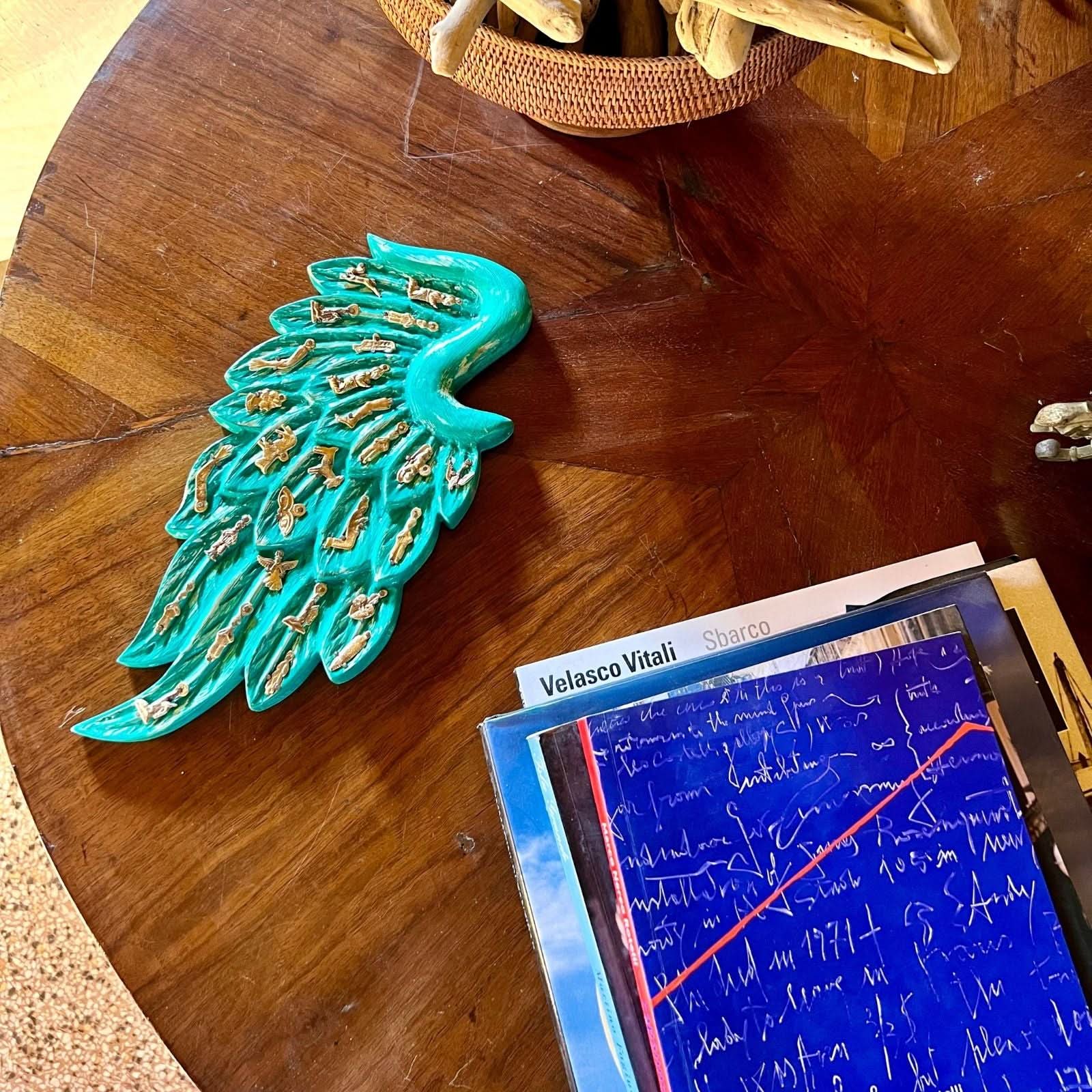 Decorazione da muro artigianale fregio in legno natura Milagros messicano ex voto cuore dipinto con ciondoli porta fortuna