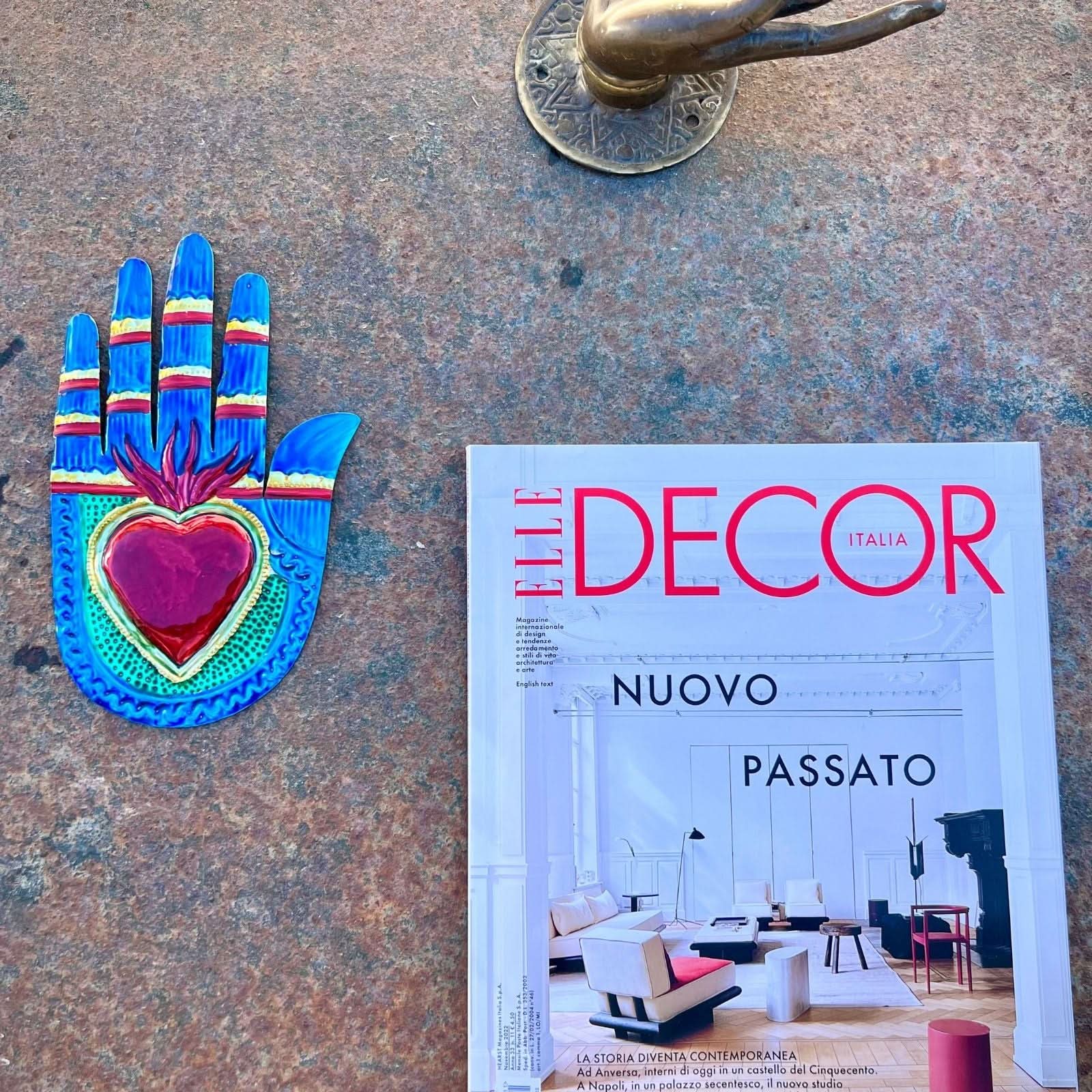 Decorazione da muro mano bassorilievo 3D cuore sacro Milagros artigianato messicano mano ex voto originale in metallo vintage