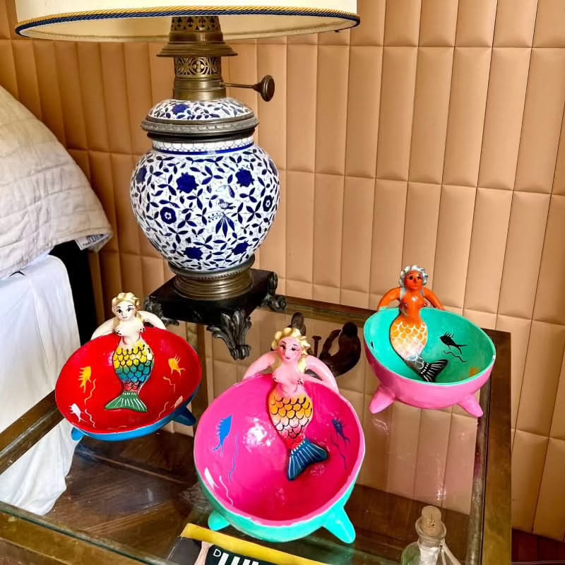 Ciotola artigianato messicano decorazione da tavola in cocco dipinta a mano con sirena in argilla originale colorata