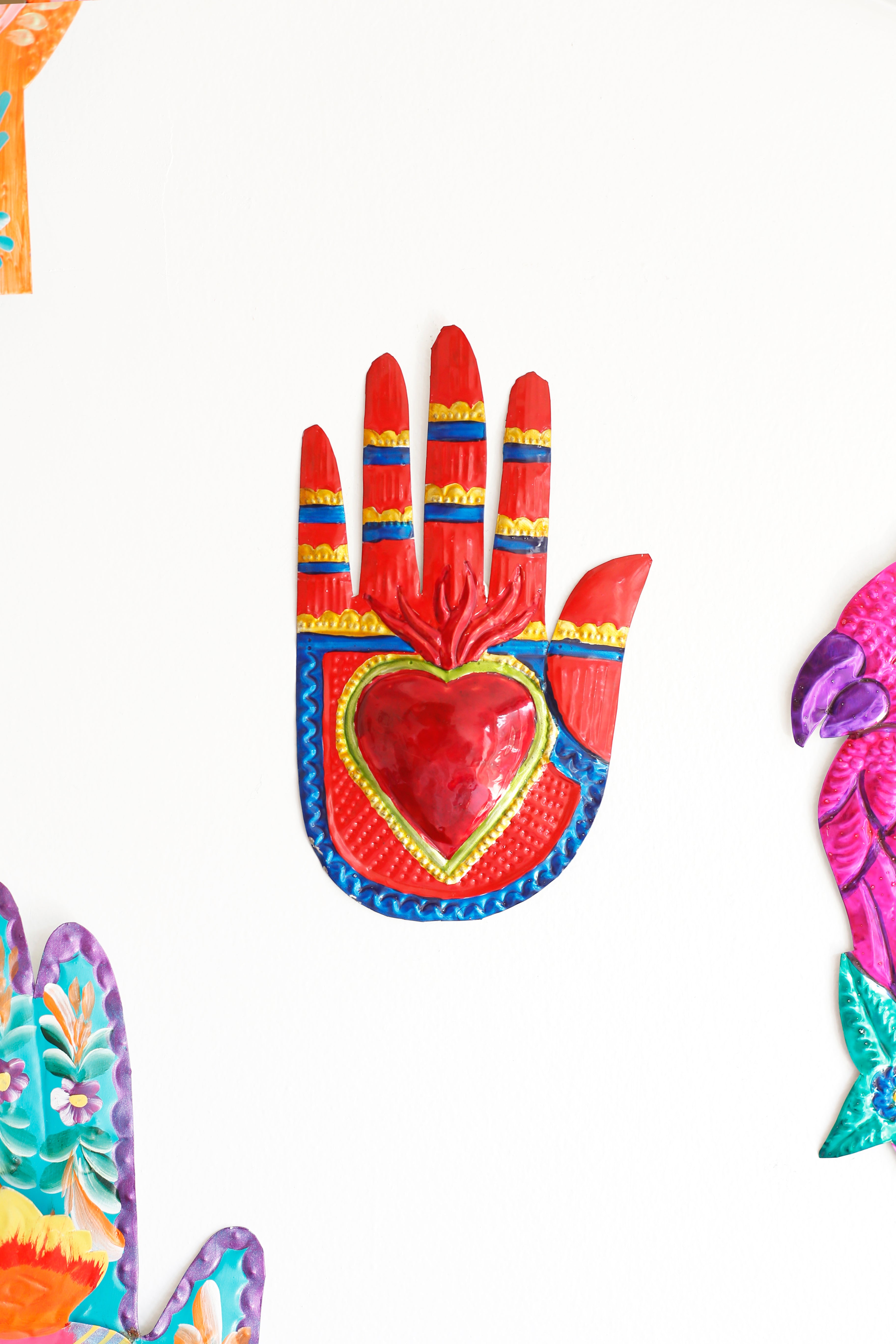 "Vintage Design" Hand with Sacred Heart