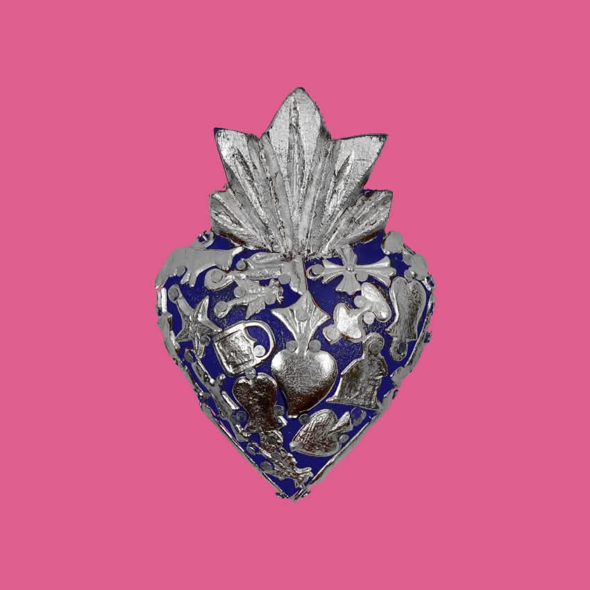 Decorazione da muro artigianale Cuore sacro Milagros messicano ex voto originale in legno dipinto con ciondoli porta fortuna