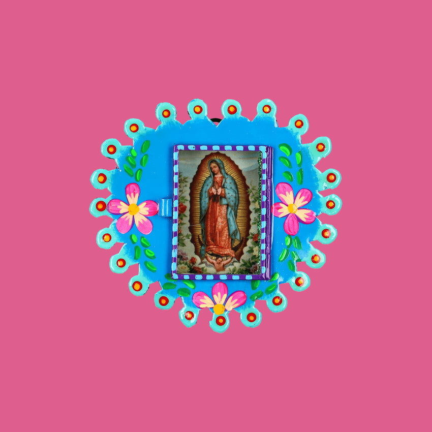 decorazione da muro teca votiva altare metallo artigianato messicano vergine di Guadalupe finestra in vetro dipinta a mano