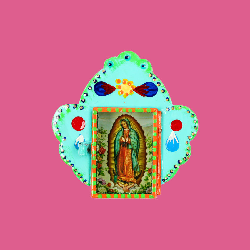 decorazione da muro teca votiva artigianale messicana altare metallo vergine di Guadalupe finestra in vetro dipinta a mano