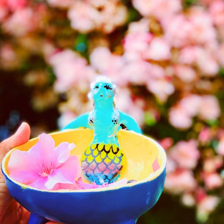 Ciotola artigianale messicana decorazione da tavola in cocco dipinta a mano con sirena in argilla originale colorata