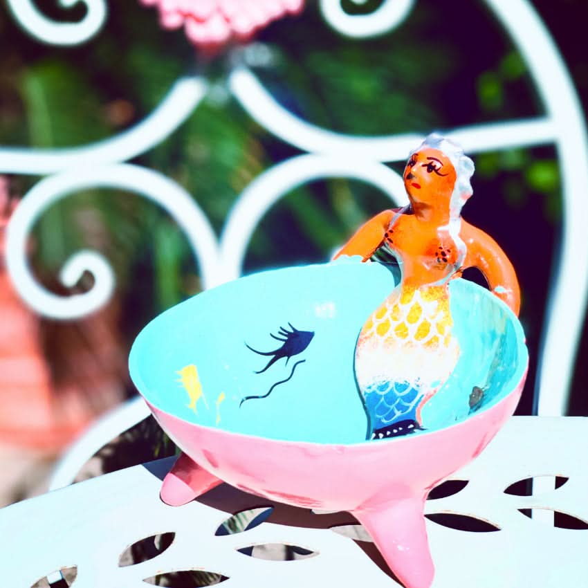 Ciotola artigianato messicano decorazione da tavola in cocco dipinta a mano con sirena in argilla originale colorata