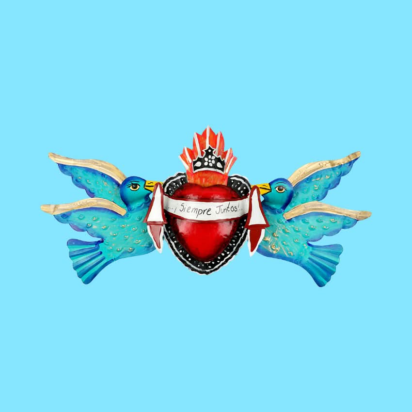 decorazione da muro 3D con colombe e cuore sacro Milagros artigianato messicano ex voto in metallo dipinto a mano