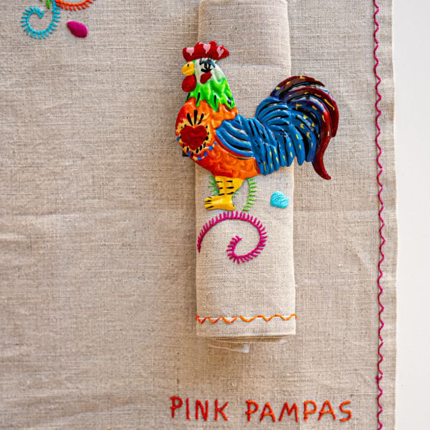 decorazione accessorio da tavola portatovagliolo con animale gallo in metallo colorato fatto a mano artigianato messicano