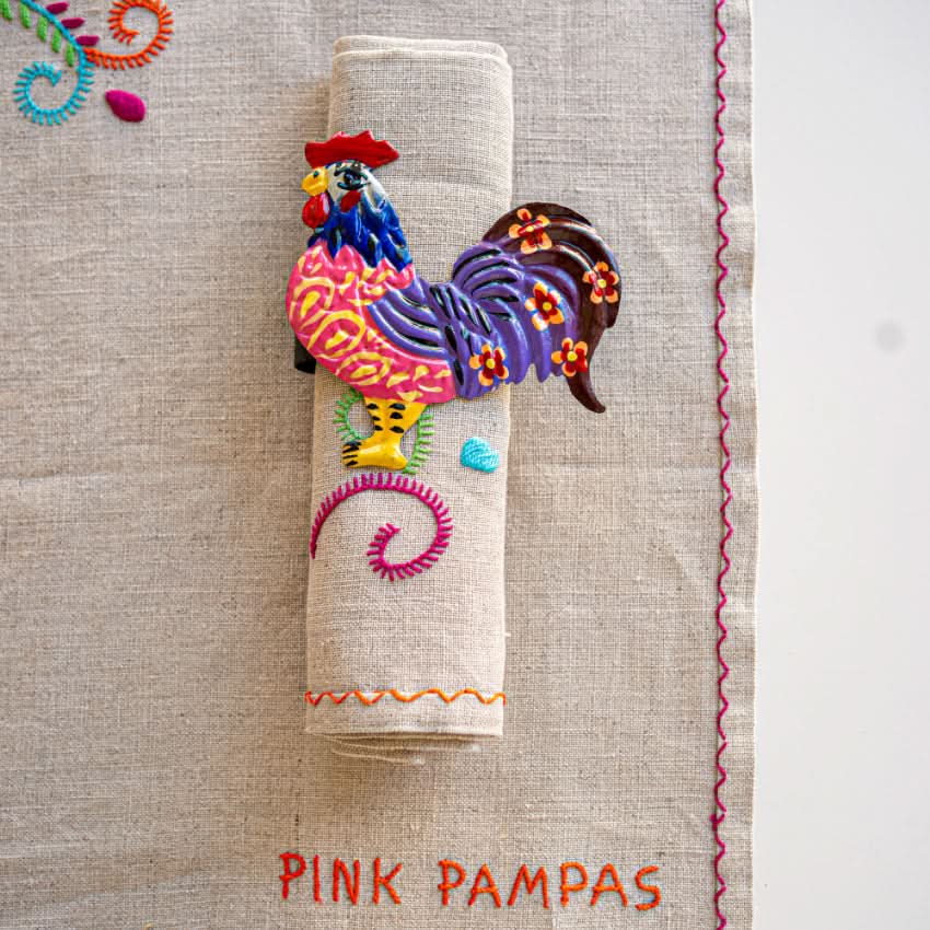 decorazione accessorio da tavola portatovagliolo con animale gallo in metallo colorato fatto a mano artigianato messicano