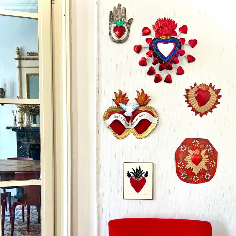 decorazione artigianale da muro 3D con doppio cuore sacro colomba Milagros messicano ex voto in metallo dipinto a mano