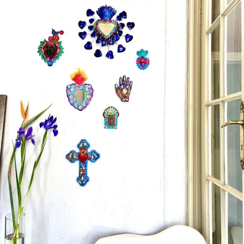 Decorazione da muro artigianale Cuore sacro Milagros messicano ex voto specchio originale in metallo colorato uccello colibrì