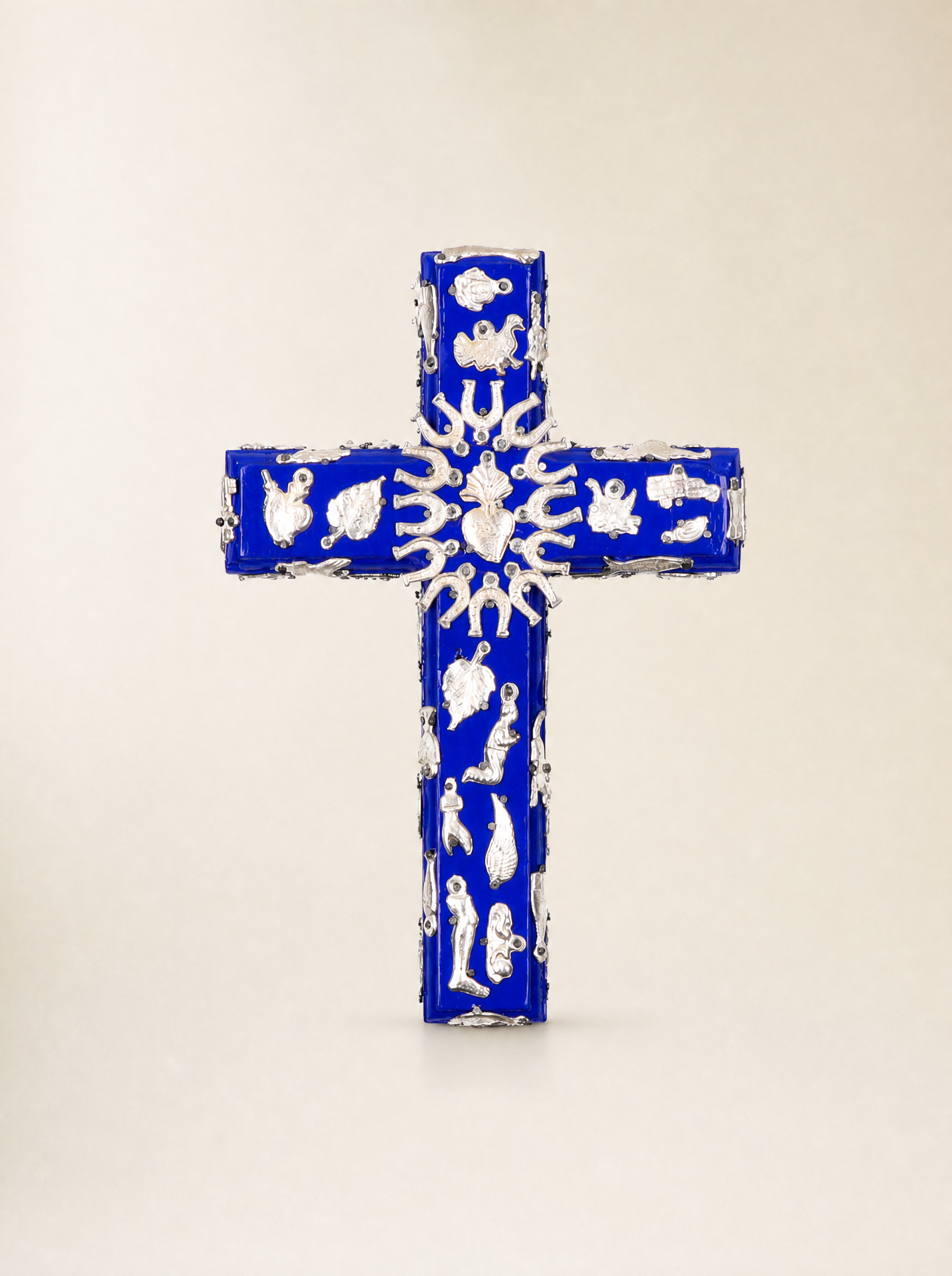 Croix en Bois avec Milagros