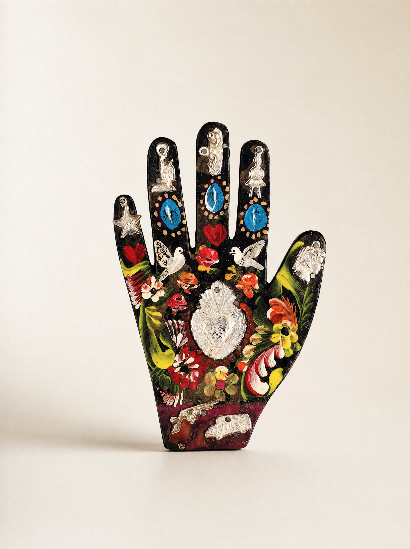 Mano in Legno con Milagros