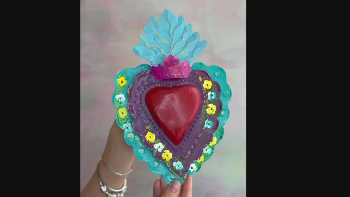 Decorazione da muro artigianale Cuore sacro Milagros messicano ex voto colorato originale in metallo dipinto disegno floreale 