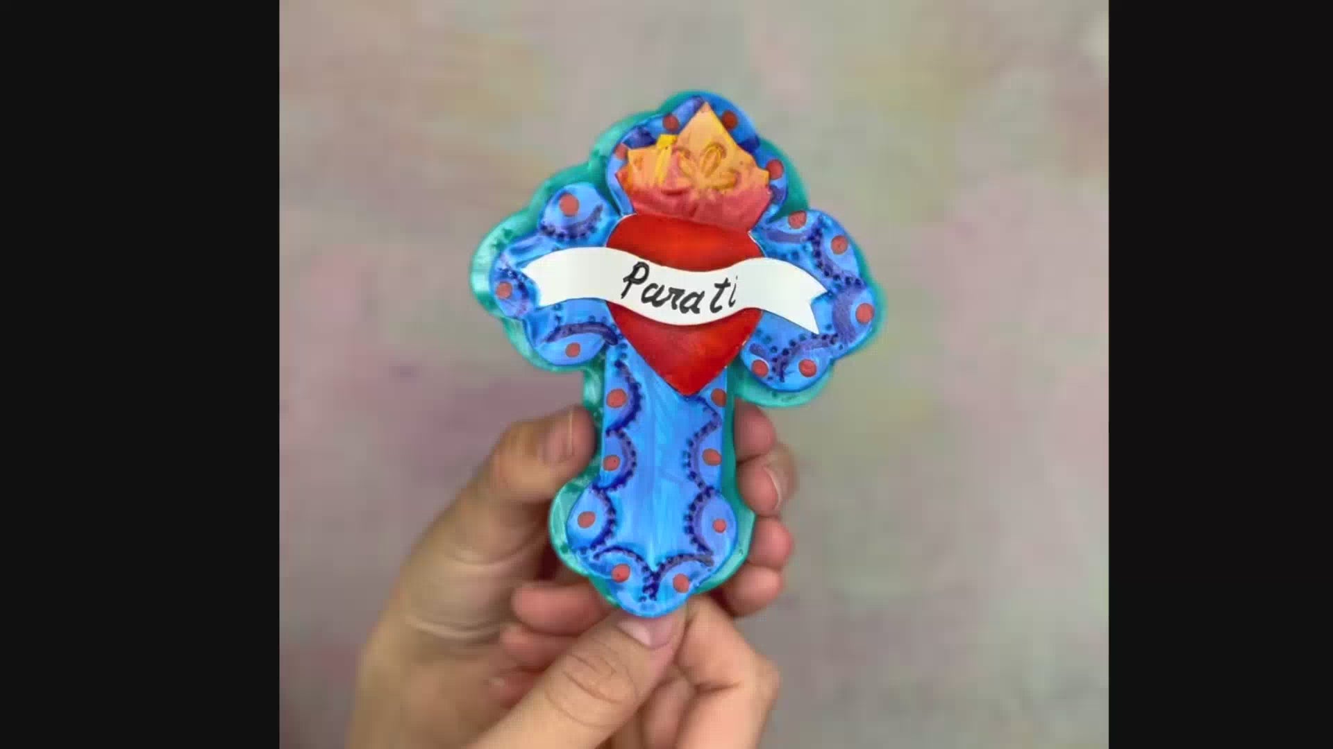 Decorazione da muro croce in metallo con cuore sacro Milagros artigianato messicano ex voto dipinto a mano con frase per te