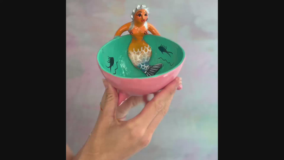 Bol en noix de coco sirène