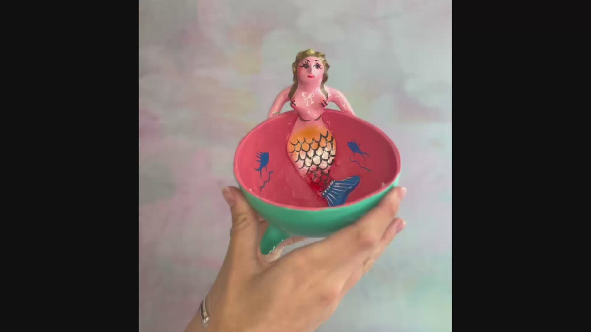 Bol en noix de coco sirène