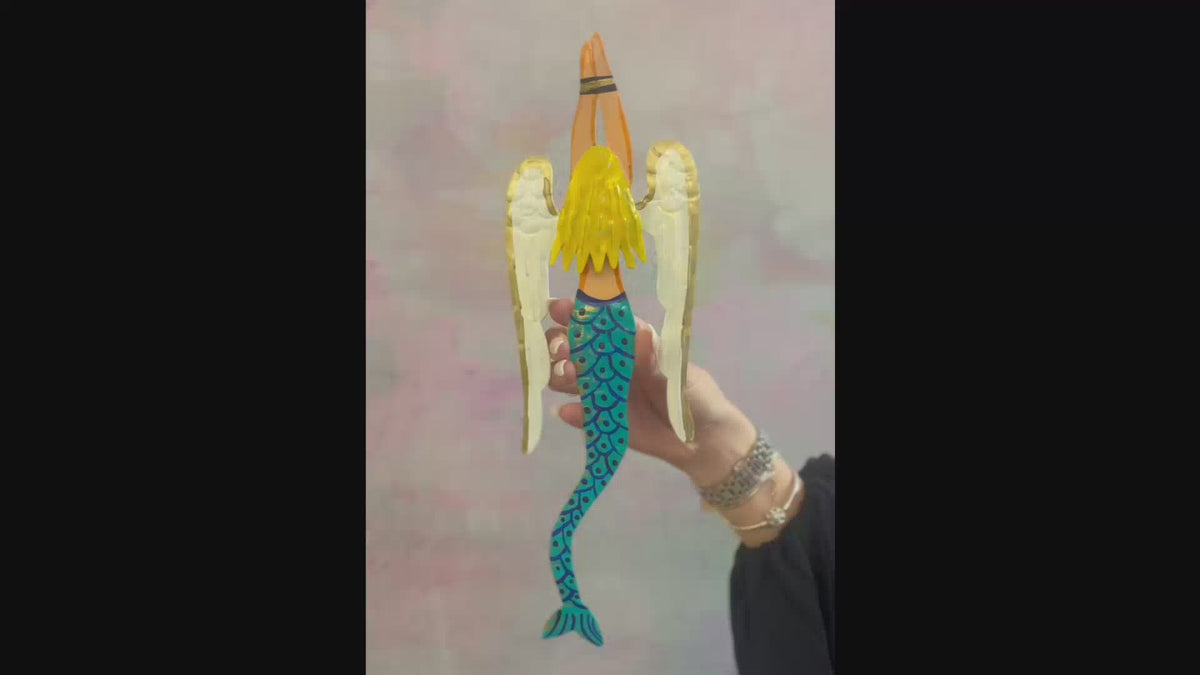 Decorazione da muro artigianato messicano ex voto sirena angelo simbolo femminile dipinta a mano con ali in metallo colorato