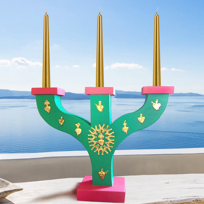 Decorazione arredo casa candelabro in legno colorato Milagros artigianato messicano ex voto cuore ciondoli porta fortuna 